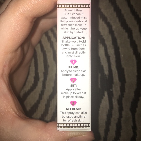 Too Faced Hangover 3-in-1 Spray Sample 💕 - Picture 4 of 8